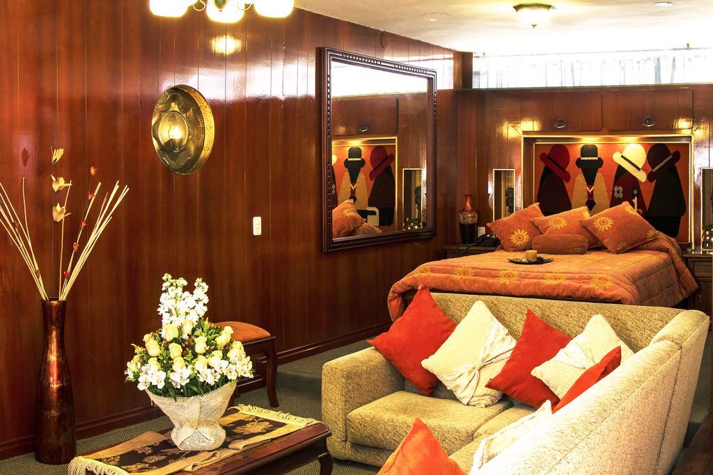 Hotel Inca Imperial キト エクステリア 写真